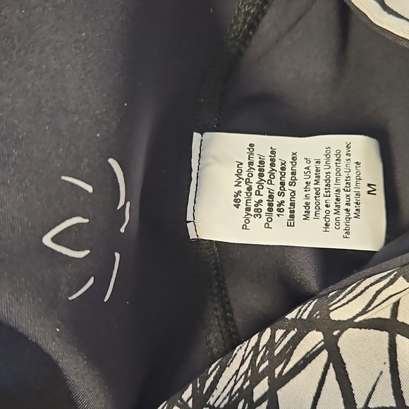 Beyond Yoga Floral Lotus High Rise Reversible Womens Leggings - Picture 3 of 6